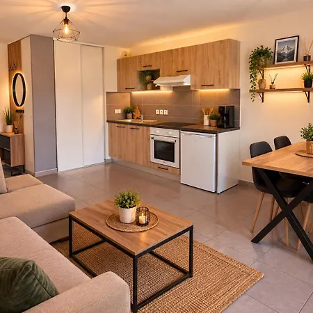 Appartement L Ideal , Avec Et Digicode Possibilite Location Voiture , Climatisation, Cheminee, Netflix, Petit Dejeuner, Repas Du Soir Fondue, Raclette, Barbecue Sur Demande *